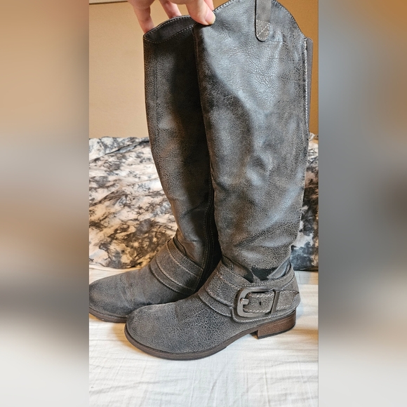 Ladies Curfew Knee-High Boots - Picture 2 of 6